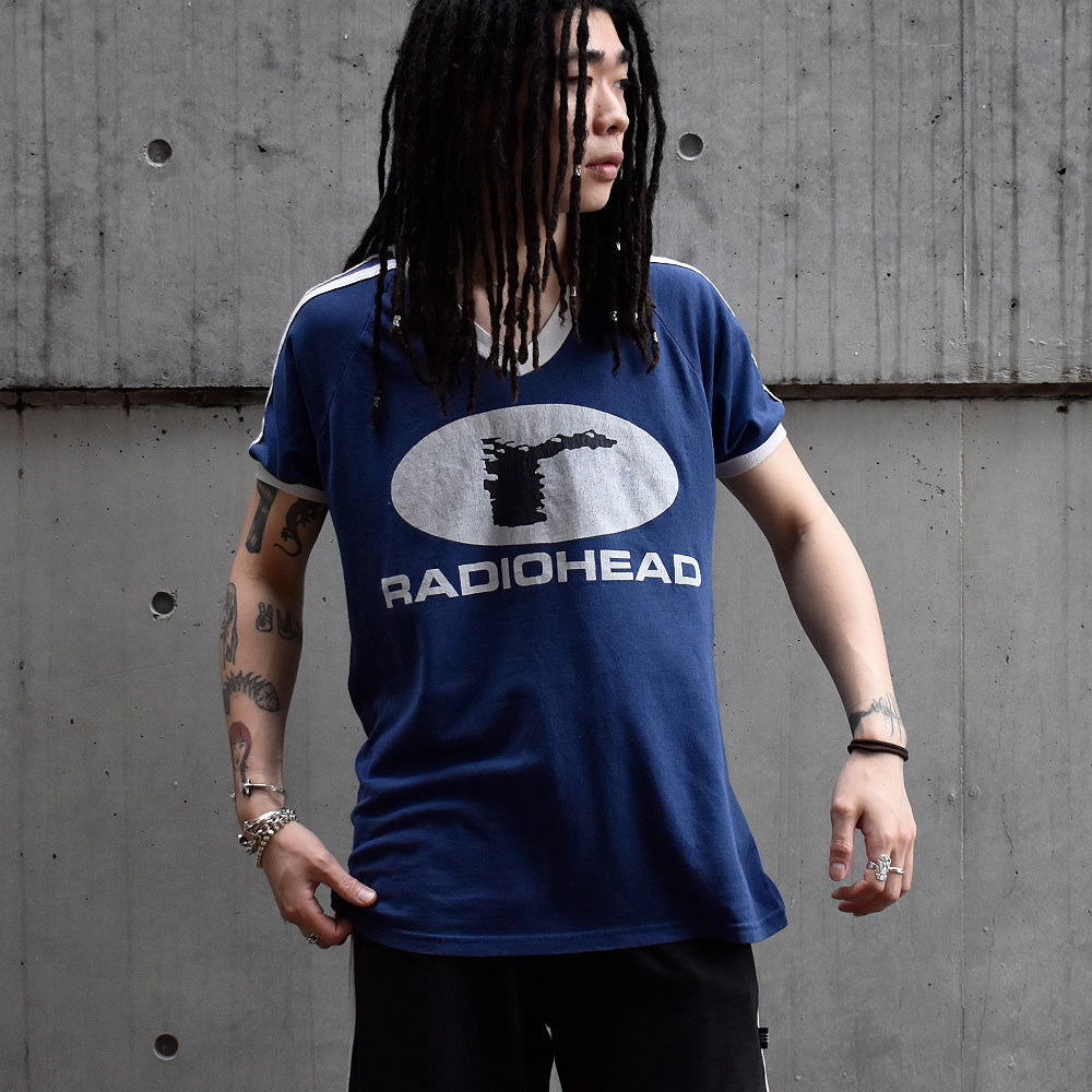 90's RADIOHEAD “r” VネックリンガーTシャツ 240531H