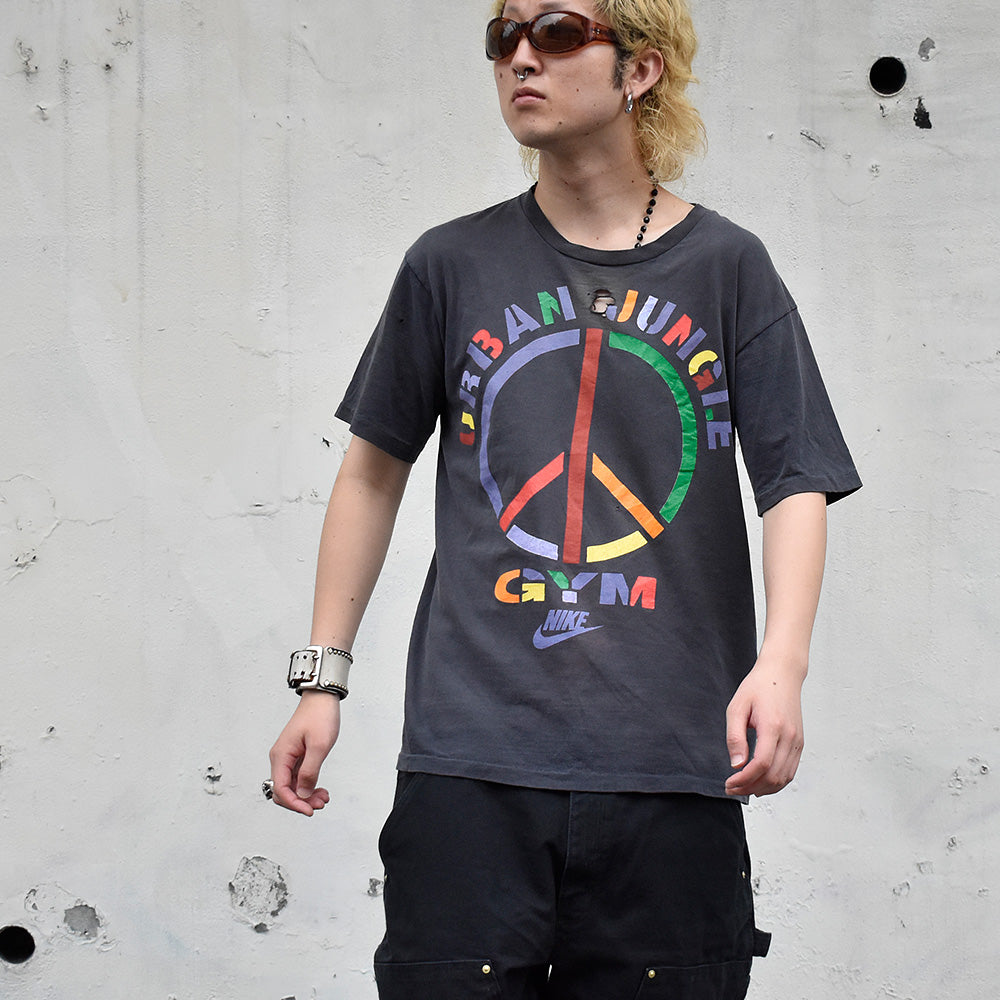 90's NIKE “URBAN JUNGLE GYM“ Tシャツ USA製 240717H