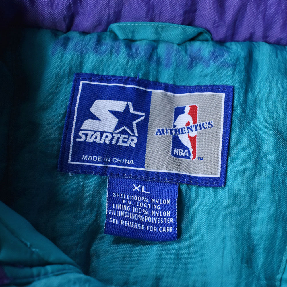 90’s STARTER ナイスカラー！ “NBA CHARLOTTE HORNETS” 中綿入り フード付き ナイロン プルオーバー 240224