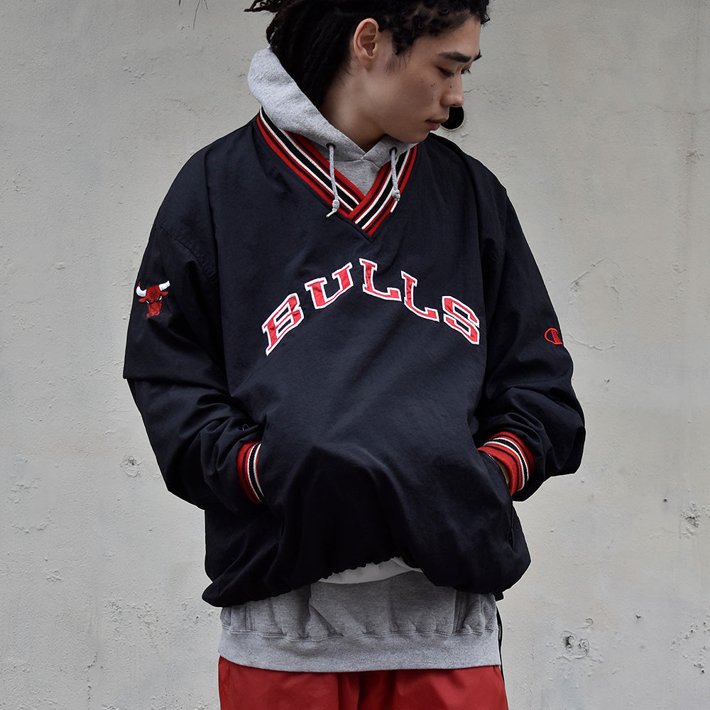 90's～ Champion NBA “Chicago Bulls” プルオーバー  ナイロンジャケット 231001H