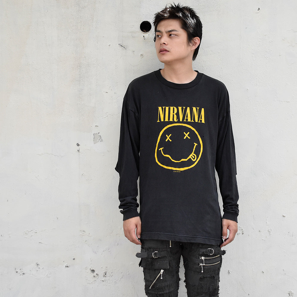 90's NIRVANA 両面プリント！ “ラリったスマイリーフェイス＆カート” ロングスリーブTシャツ 240826H