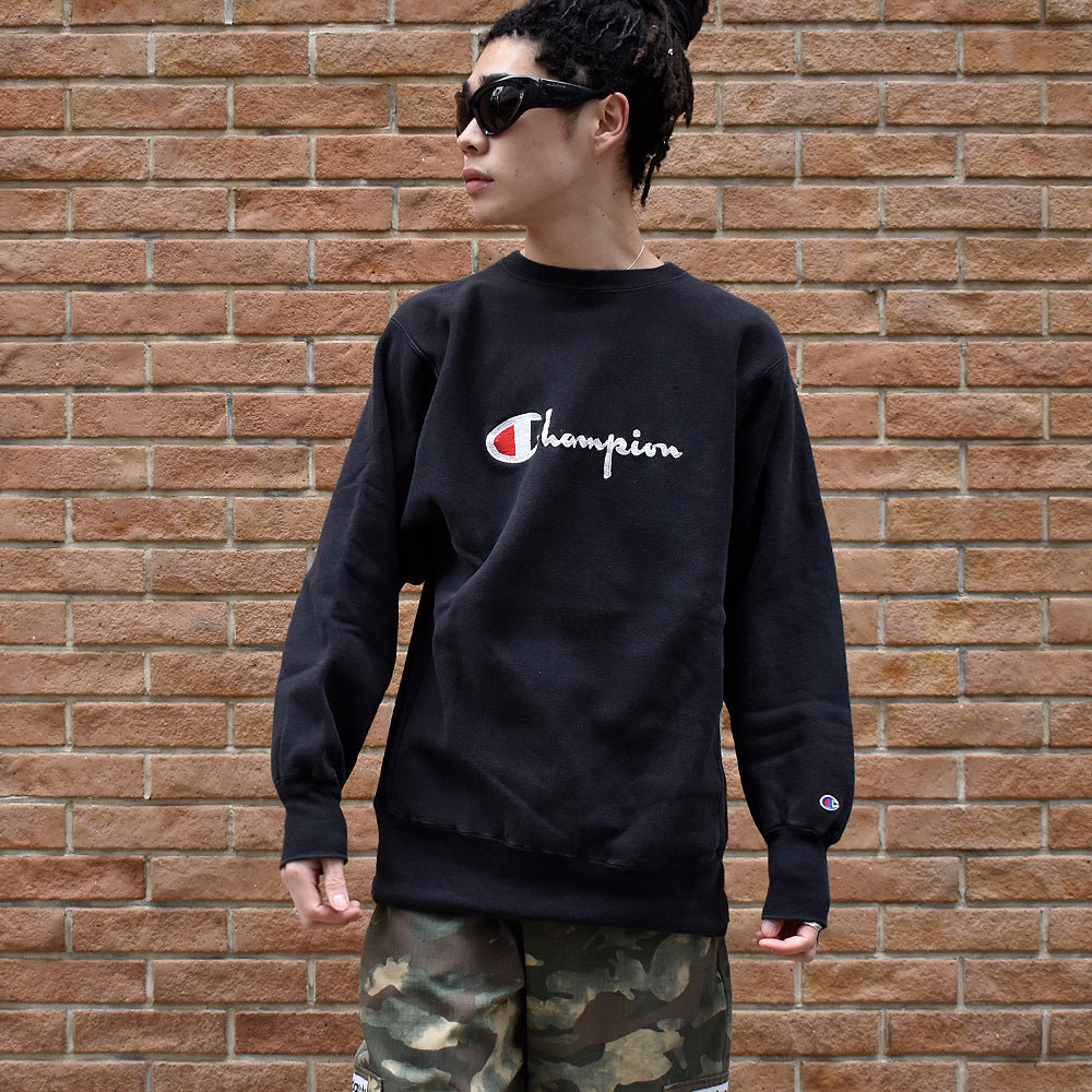 90's Champion ブラック！ スクリプトロゴ刺繍 RWスウェット USA製 240205H