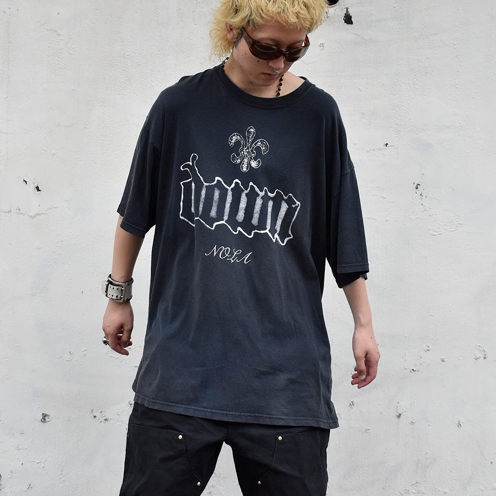 Y2K Down “NOLA” Tシャツ 240716H