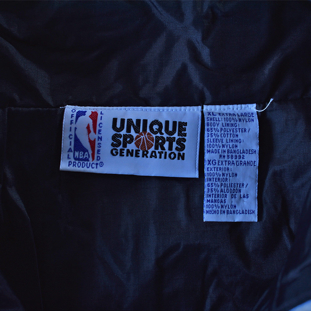 90's　"NBA ChicagoBulls/シカゴ・ブルズ" UNIQUE SPORTS GENERATION ナイロン プルオーバー　230808