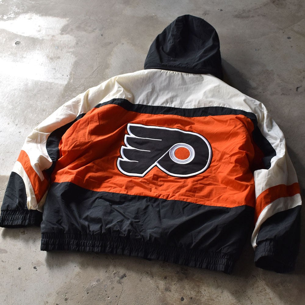 90’s APEX ONE “NHL Philadelphia Flyers” 中綿入り フード付き ナイロンジャケット 240216