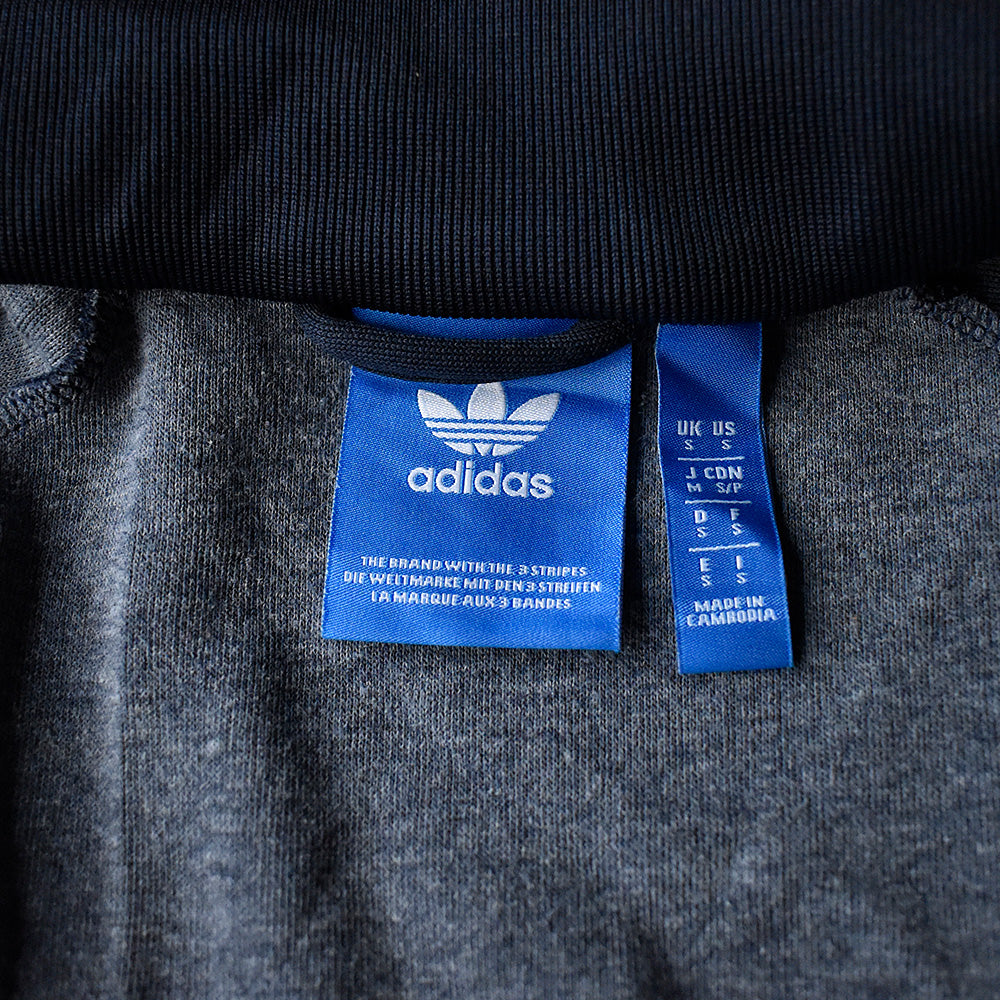 adidas トラックジャケット 250318H