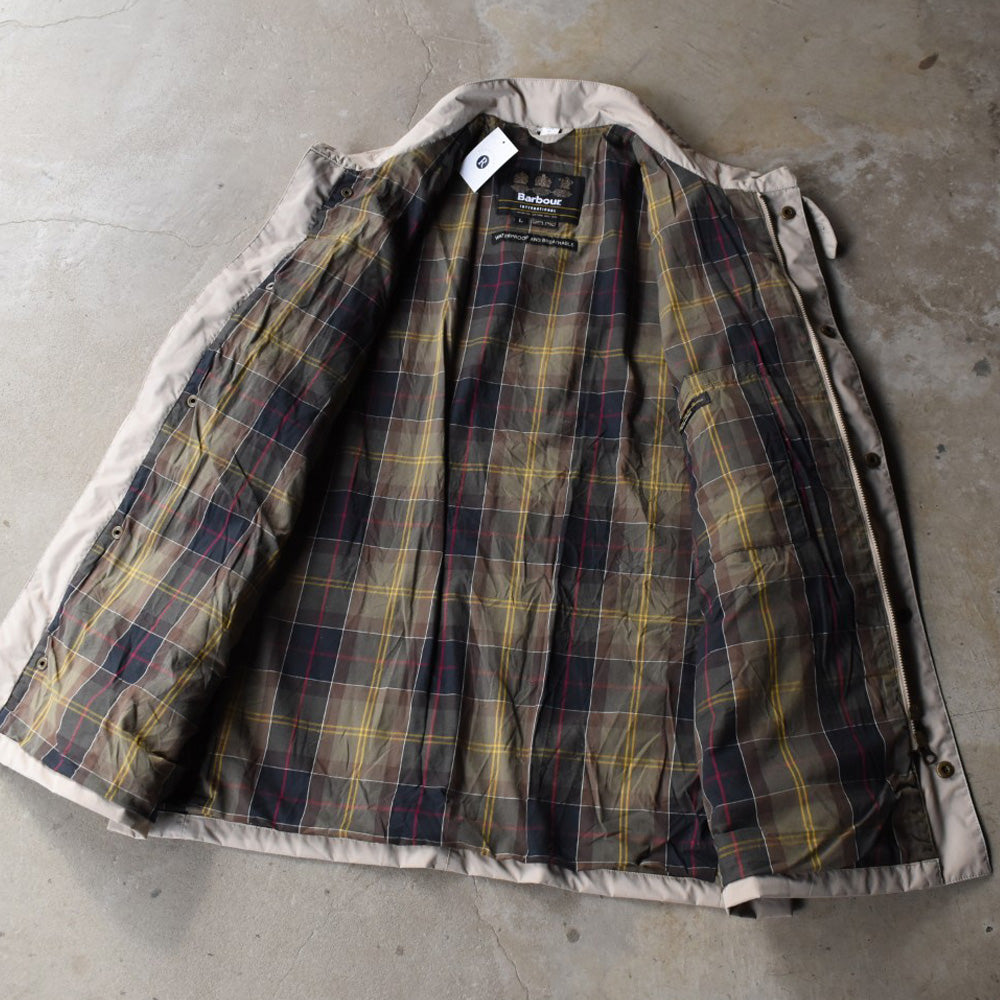 BARBOUR INTERNATIONAL ナイロンジャケット  251114H