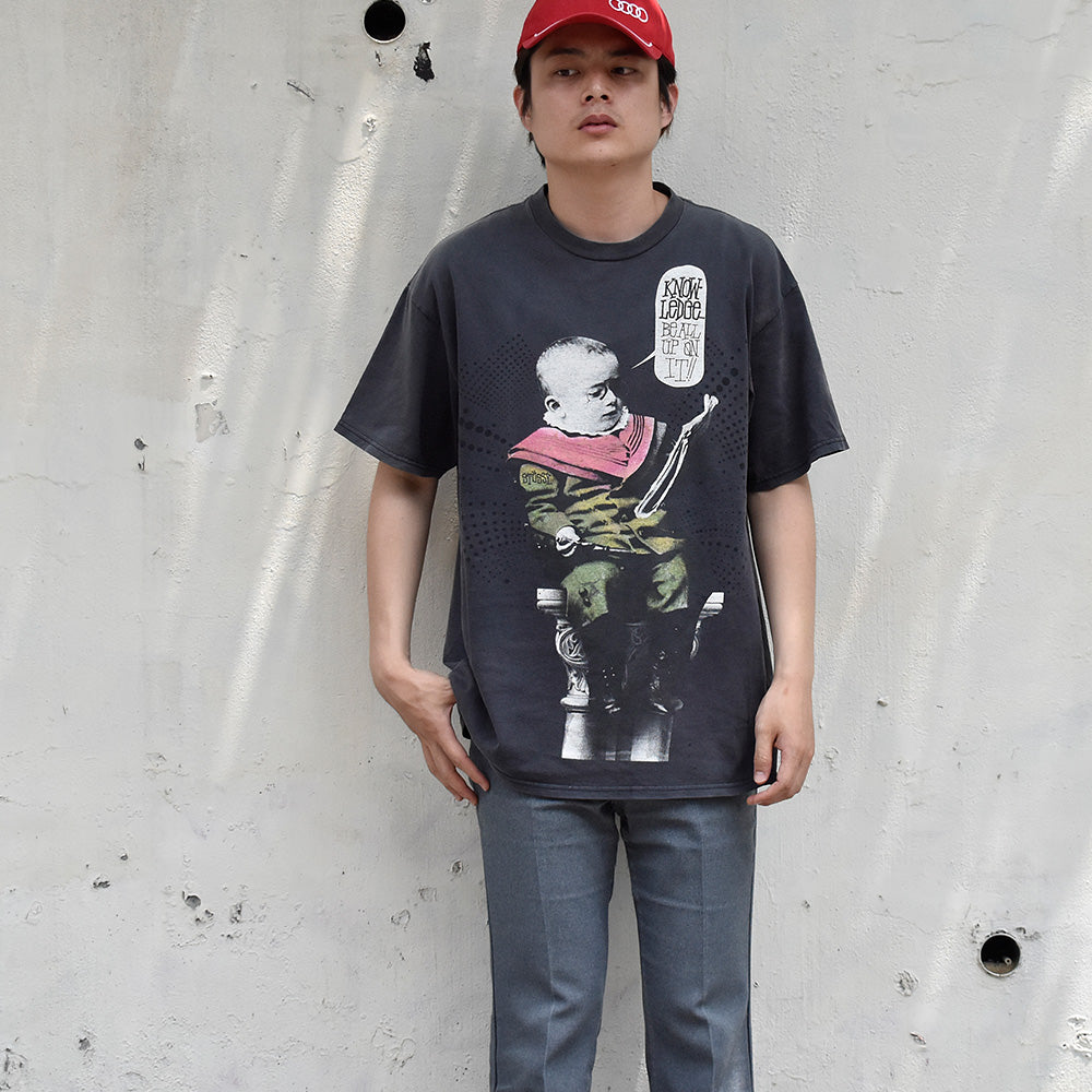 Y2K STUSSY “KNOWLEDGE BE ALL UP ON IT” Tシャツ 250710H