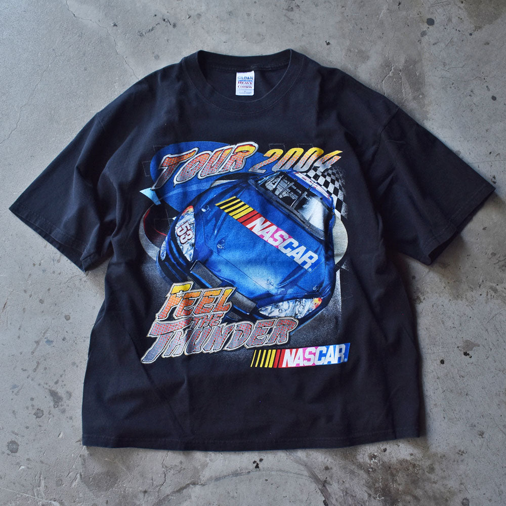 Y2K　NASCAR/ナスカー “TOUR 2004 FEEL THUNDER” 両面プリント レーシング Tシャツ 　USA製　230731