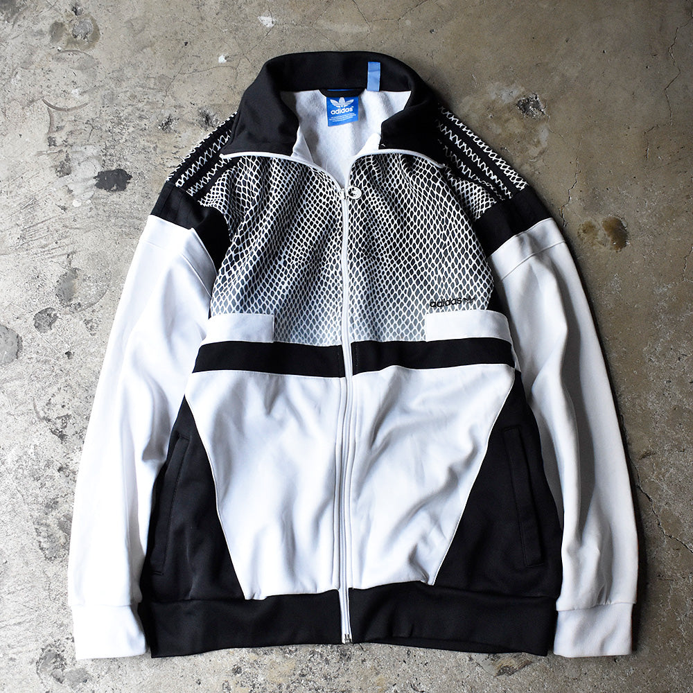 adidas トラックジャケット 240402H