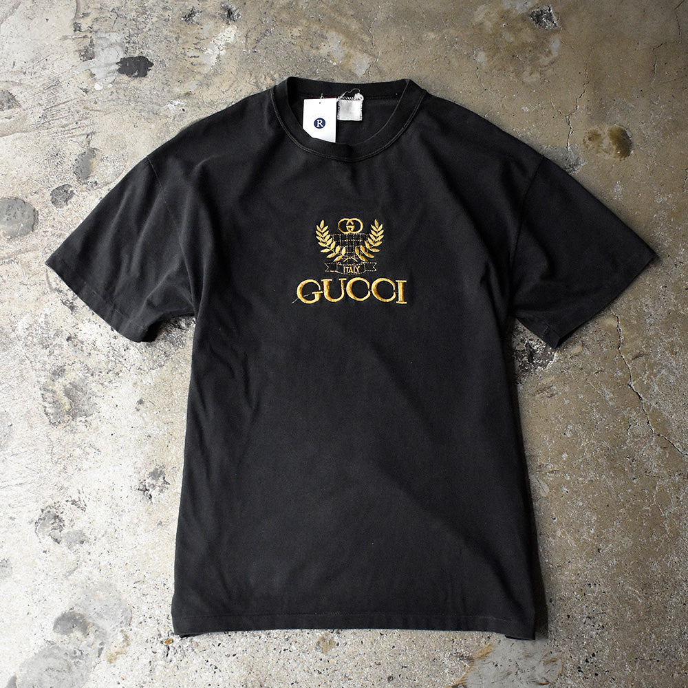 【希少】GUCCI プリントTシャツ ブラック×ゴールド Y2K vintage 希少】GUCCI プリントTシャツ ブラック×ゴールド Y2K vintage