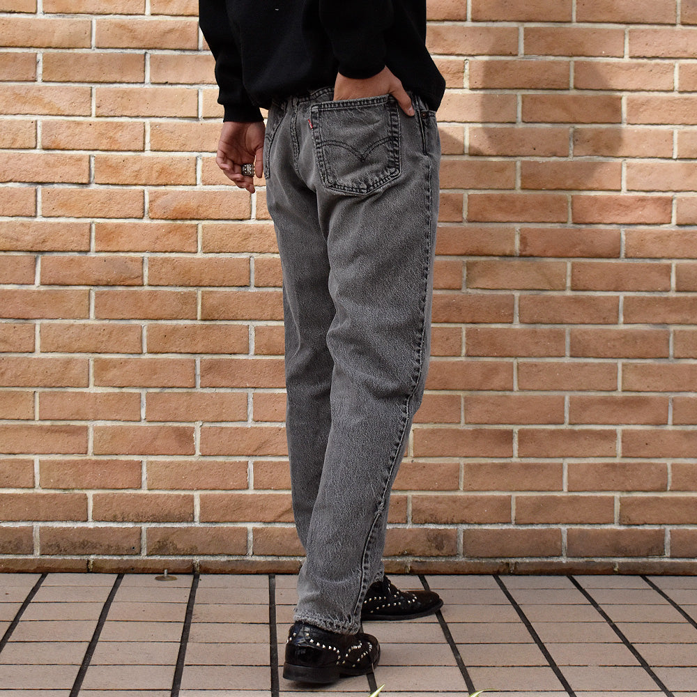 90's Levi's 555 “GO GO GO” RELAXED FIT ブラックデニムパンツ 240226H