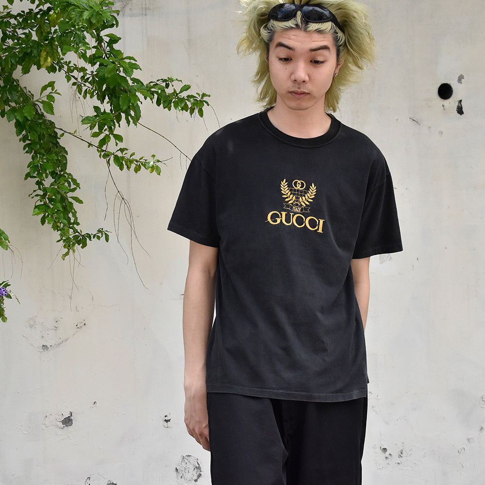 90's ブートレグ “GUCCI” ブラック×ゴールド刺繍！Tシャツ