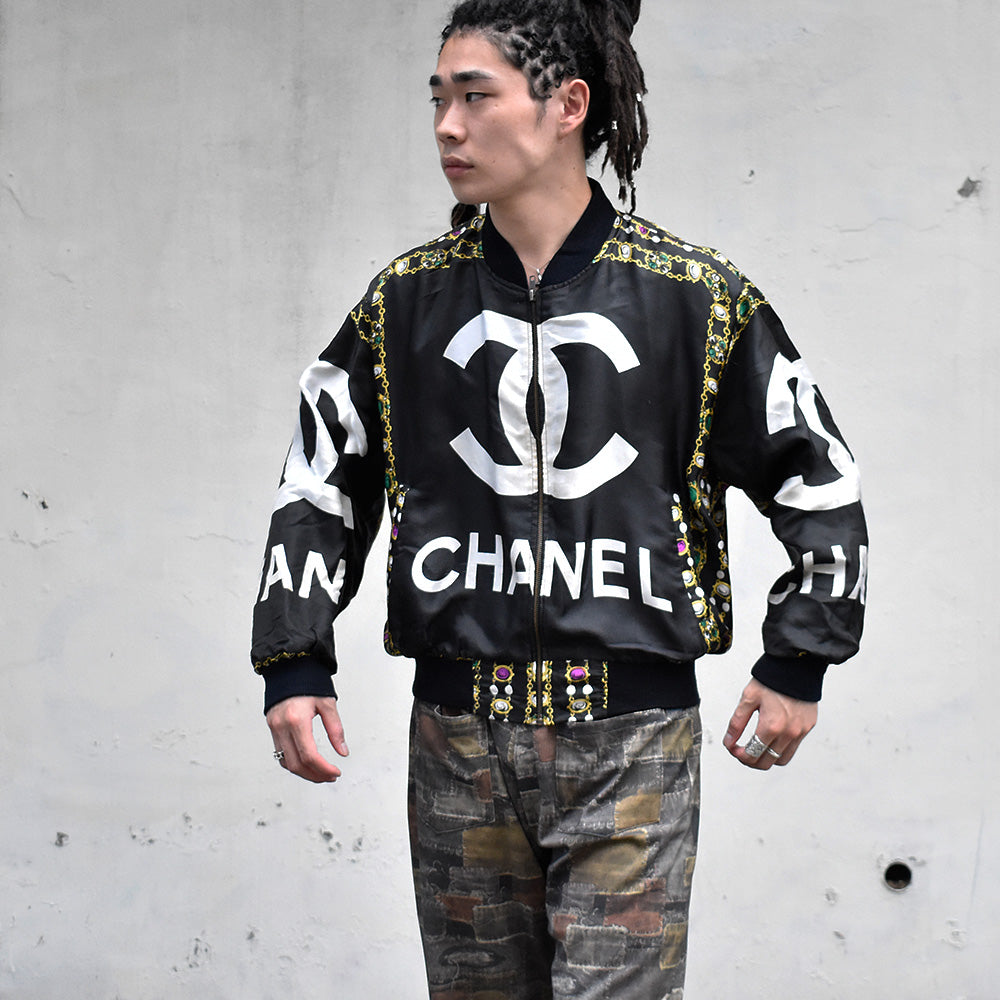 80's  special！ ブラック！ ブートレグ “CHANEL“ スカーフ柄ジャケット 240923H