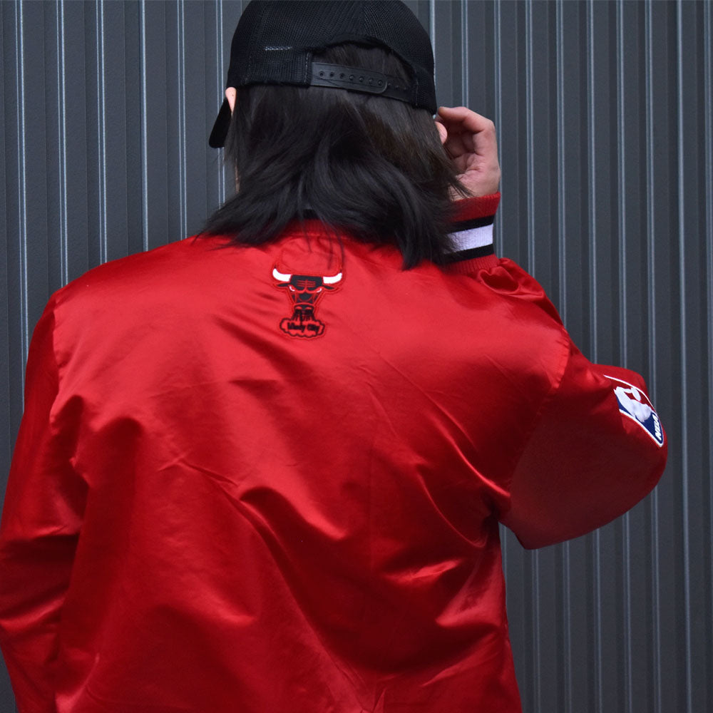 90-00’s starter “NBA Chicago Bulls” スタジャン ナイロンプルオーバー 240305