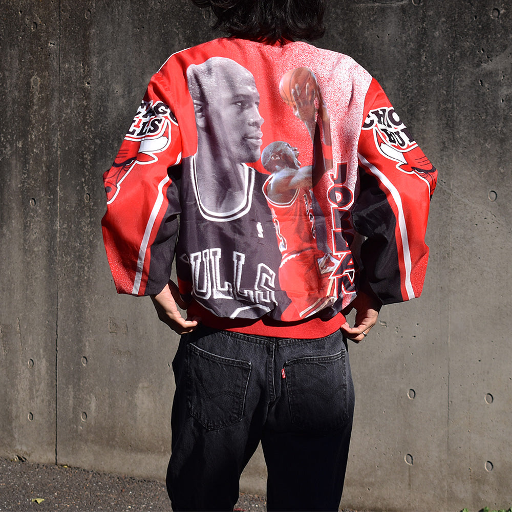 90's Chalk Line “NBA Chicago Bulls” マイケル・ジョーダン！ ナイロンジャケット 231213H