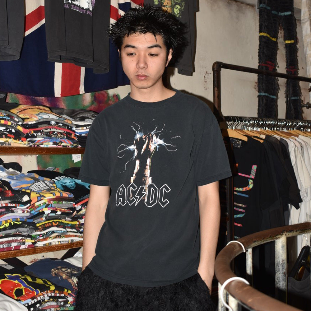 Y2K AC/DC "Fist & Lightning" ロックTシャツ 260424H