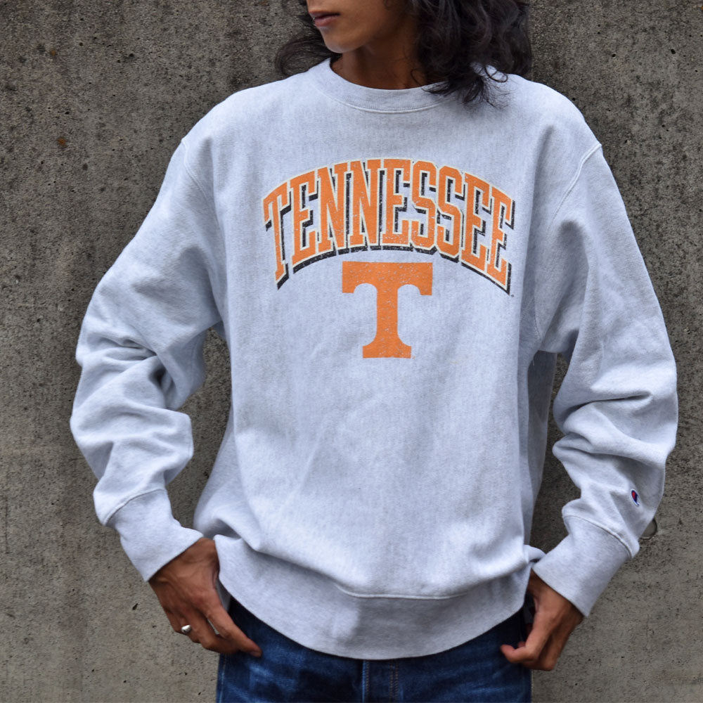 Champion “TENNESSEE” RWスウェット 230927