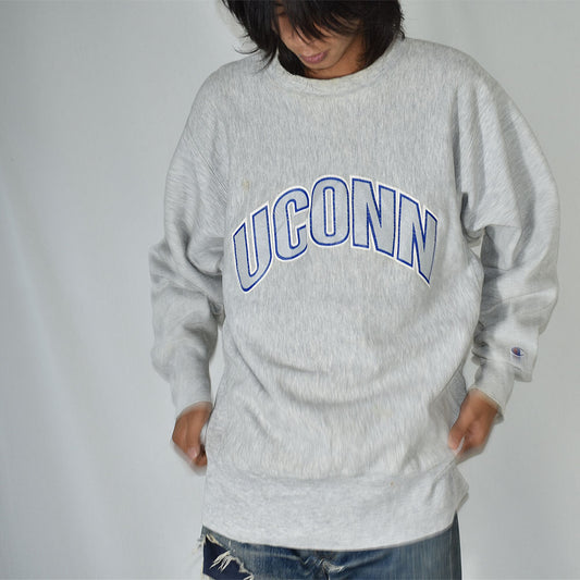 90's　Champion/チャンピオン "UCONN" RWスウェット　USA製　230711