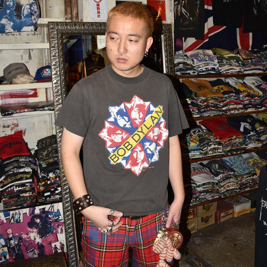 ’88 Bob Dylan “Statues Made of Matchsticks Crumble Into Another” ロックTシャツ 251125H
