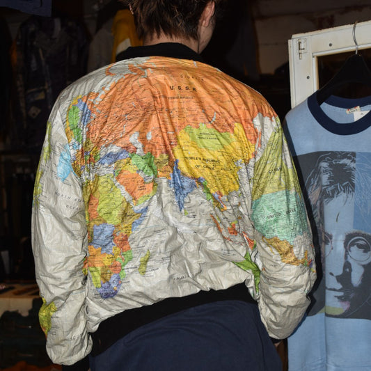 90's WEARIN' THE WORLD 世界地図 ペーパージャケット 260227H