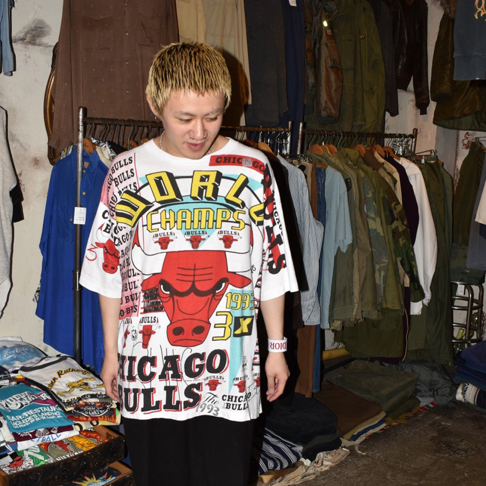 90’s AOP Chicago Bulls “1993 WORLD CHAMPS” NBA Tシャツ 260526H