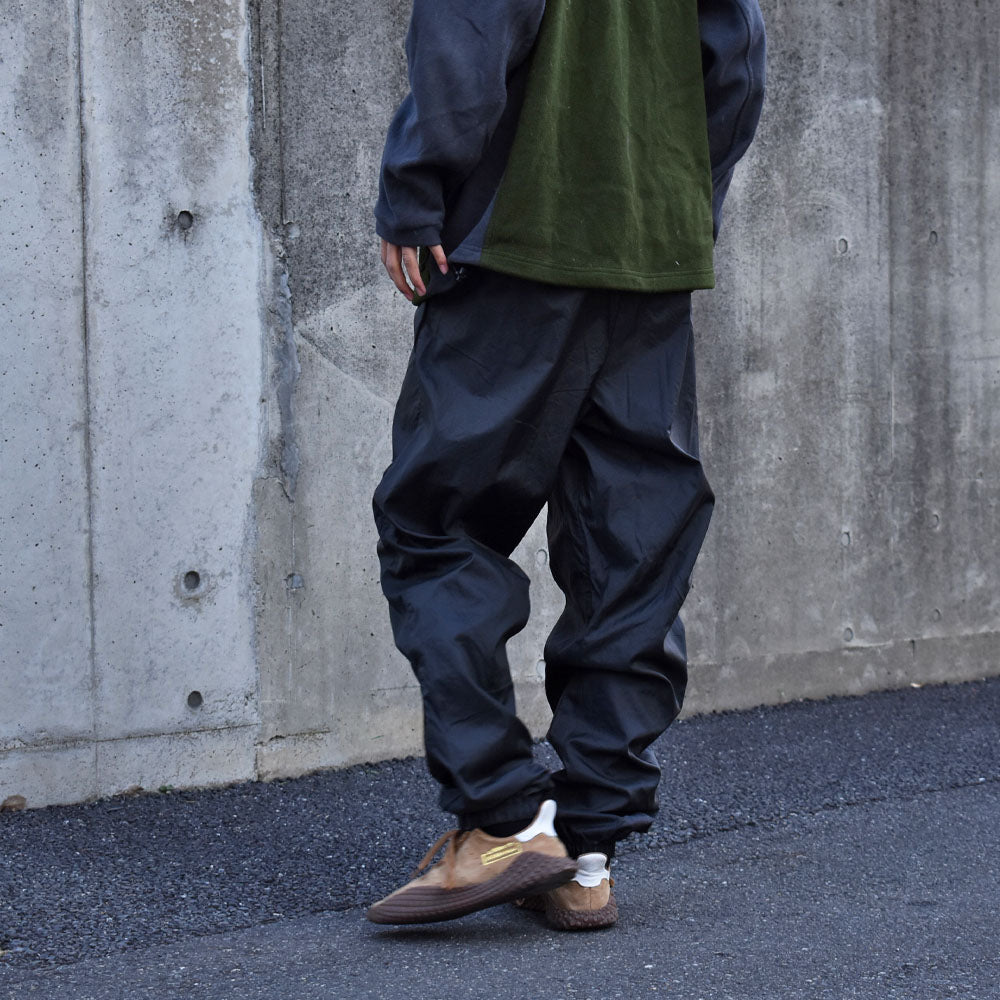90’s NIKE ナイロン トラックパンツ  231126
