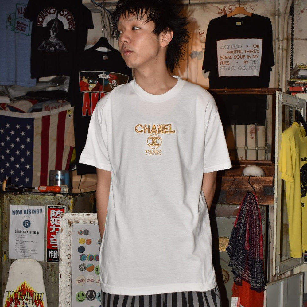 90's CHANEL ブートレグ ロゴ刺繍 Tシャツ 260703H
