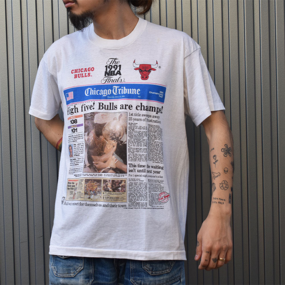 90's NBA Chicago Bulls/シカゴ・ブルズ “Chicago Tribune” Tシャツ