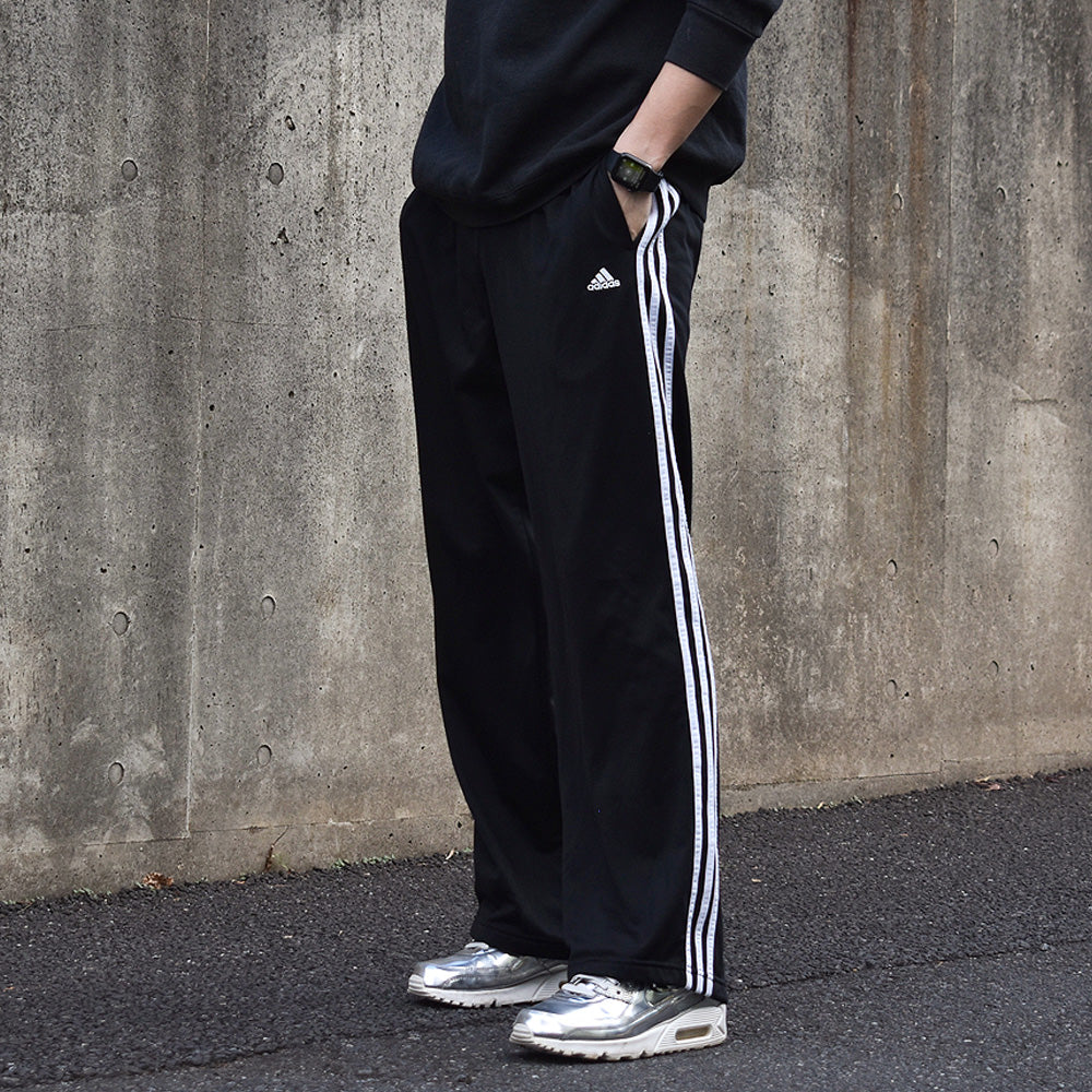 adidas ジャージ トラックパンツ 231203