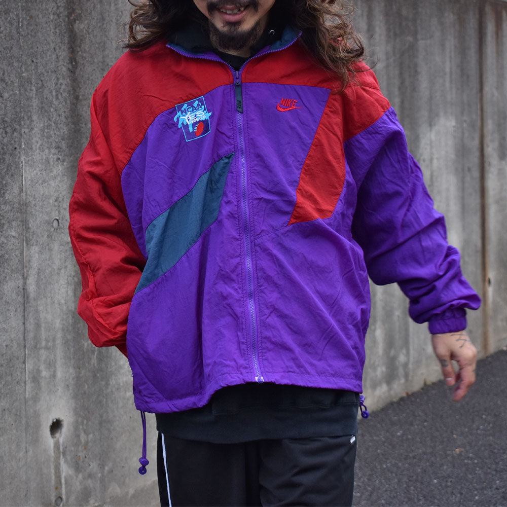 90’s NIKE ロゴ刺繡 ワッペン付き ナイロンジャケット 231130