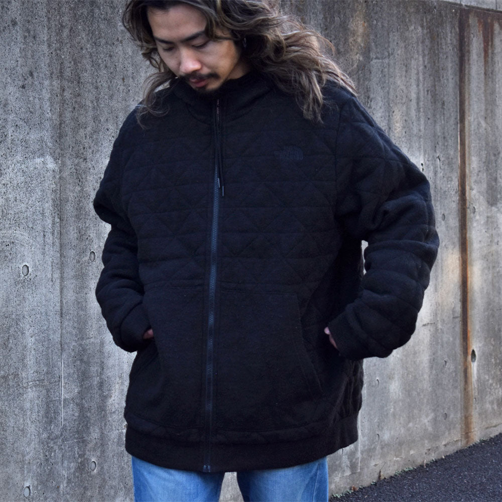 The North Face 中綿入り リバーシブルジャケット  231220