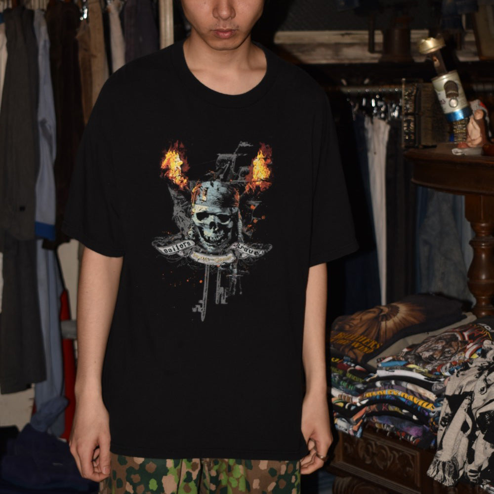 Y2K Disney "Pirates of the Caribbean" ムービーTシャツ 260616H