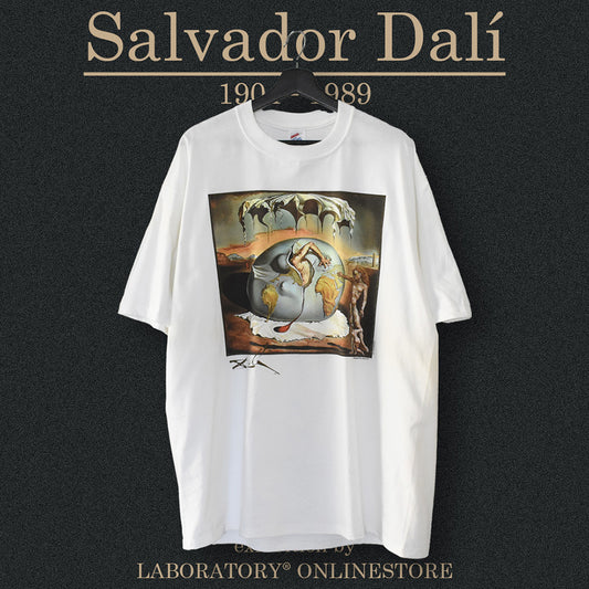 90’s デッドストック! Salvador Dalí “Geopoliticus Child Watching the Birth of the New Man” アート Tシャツ USA製 250607 (G)