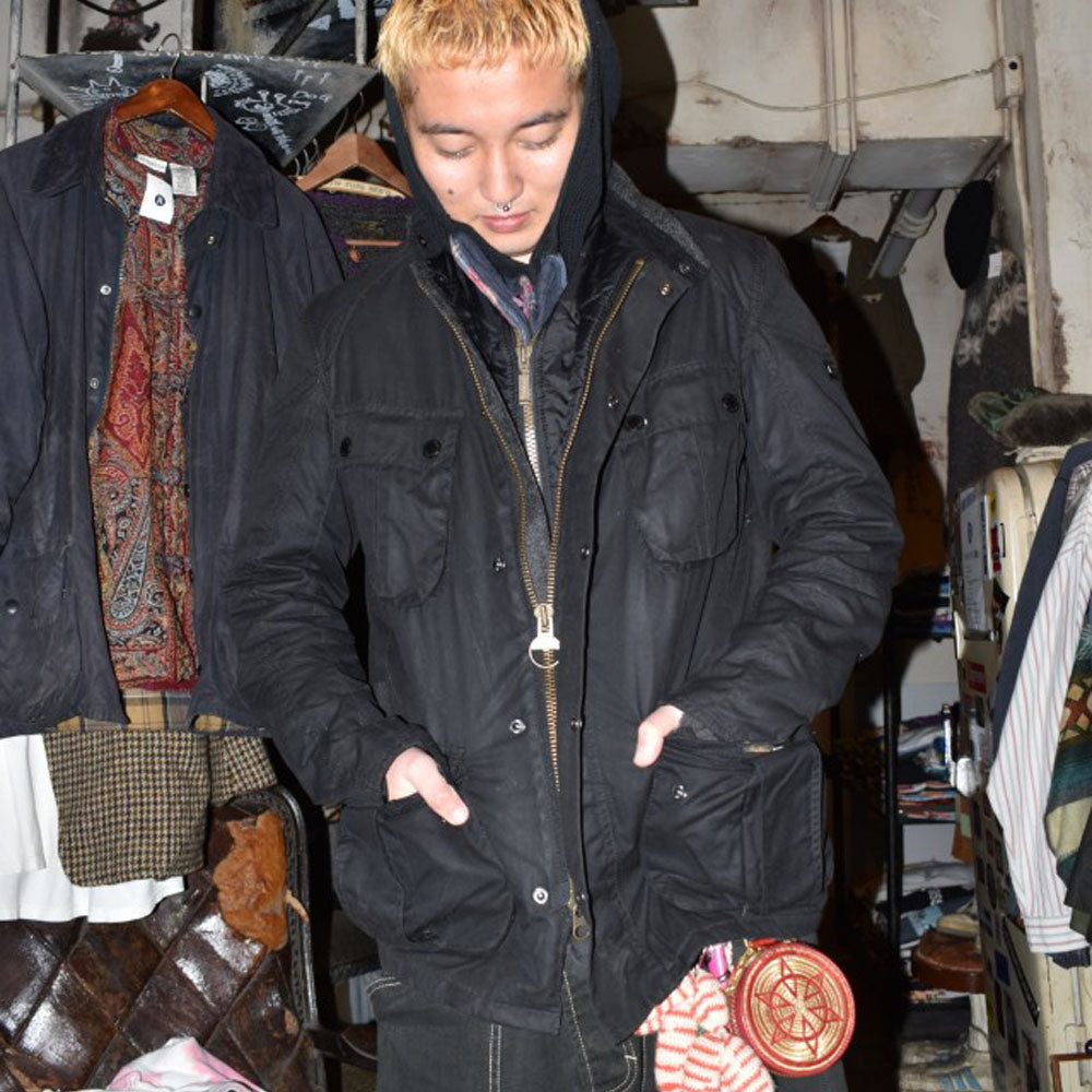 Barbour International “Gauge” オイルド コットンジャケット 251031H