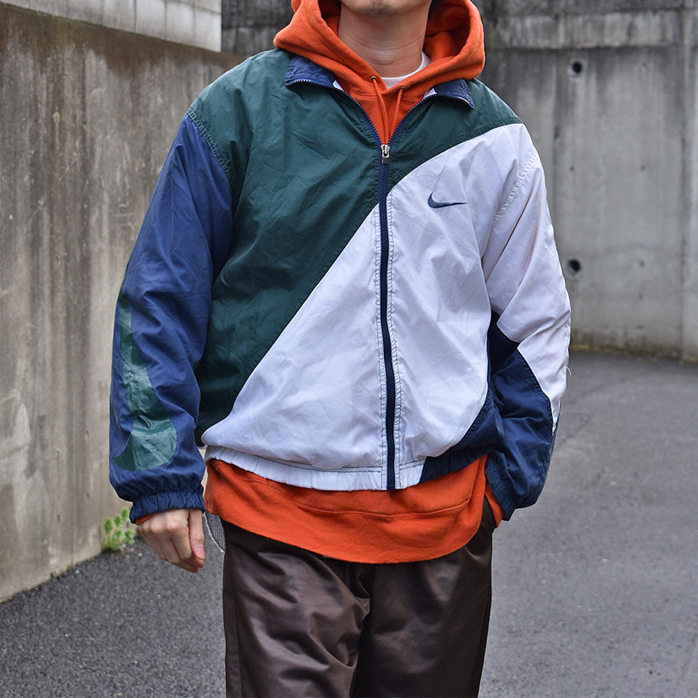 ナイキナイロンジャケット　90s old NIKE  C-boy style